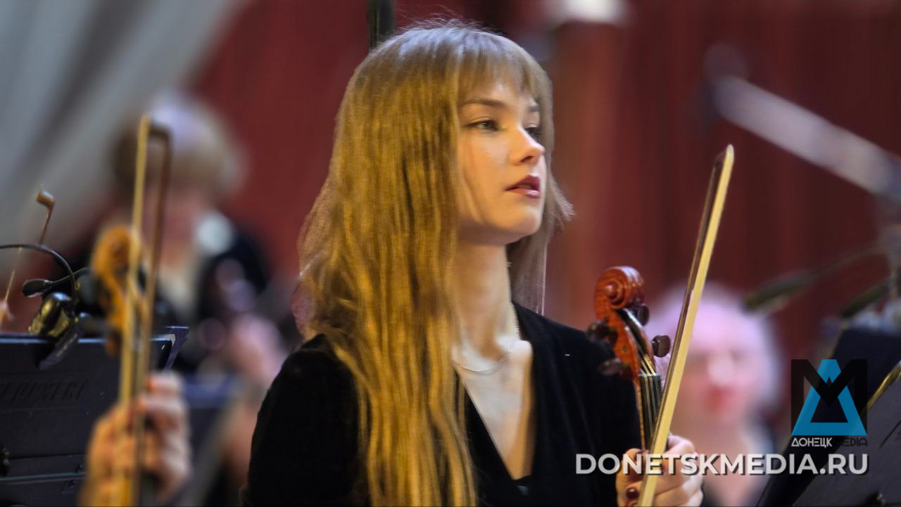 Стремление к свету: в Луганской филармонии завершился фестиваль «Светозвоны»