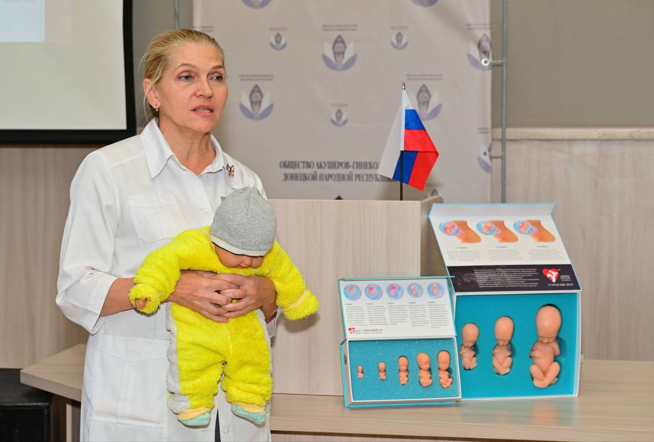 Автопоезд «Россия – Моя история» в Макеевке и строительный прогресс в ДНР: дайджест за 25 ноября