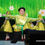 «Многонациональный Донбасс» покорил сердца: легендарный ансамбль дал большой сольный концерт в Донецке «Многонациональный Донбасс» покорил сердца: легендарный ансамбль дал большой сольный концерт в Донецке