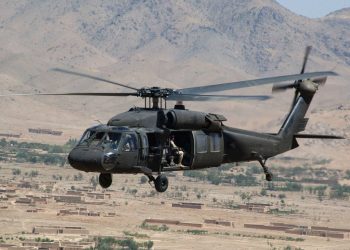 Скрытые поставки Киева: в Красноармейске засветился вертолёт Black Hawk Скрытые поставки Киева: в Красноармейске засветился вертолёт Black Hawk