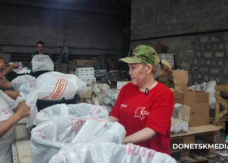 Тысячи километров любви: история двух матерей прилетевших в Луганск из Чукотки