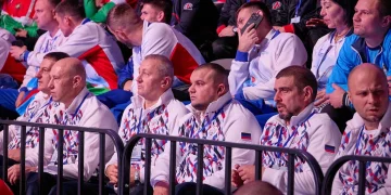 Ветераны из Донбасса успешно стартовали на всероссийском турнире по волейболу сидя