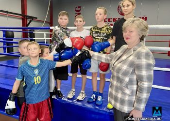 Сохраняя детство: помощь семьям в непростых условиях