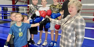 Сохраняя детство: помощь семьям в непростых условиях