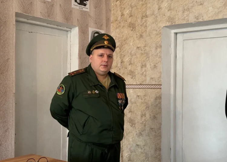 От «Оплота» до спецназа: ветеран ДНР рассказал школьникам о защите Родины с 2014 года