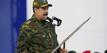 Ультиматум Трампа истёк, Мадуро не покинул Венесуэлу. Что дальше?