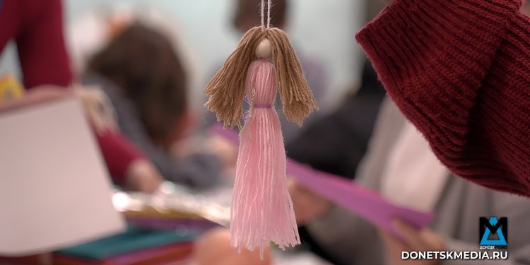 Рукотворные ангелы: Новогодние обереги для защитников