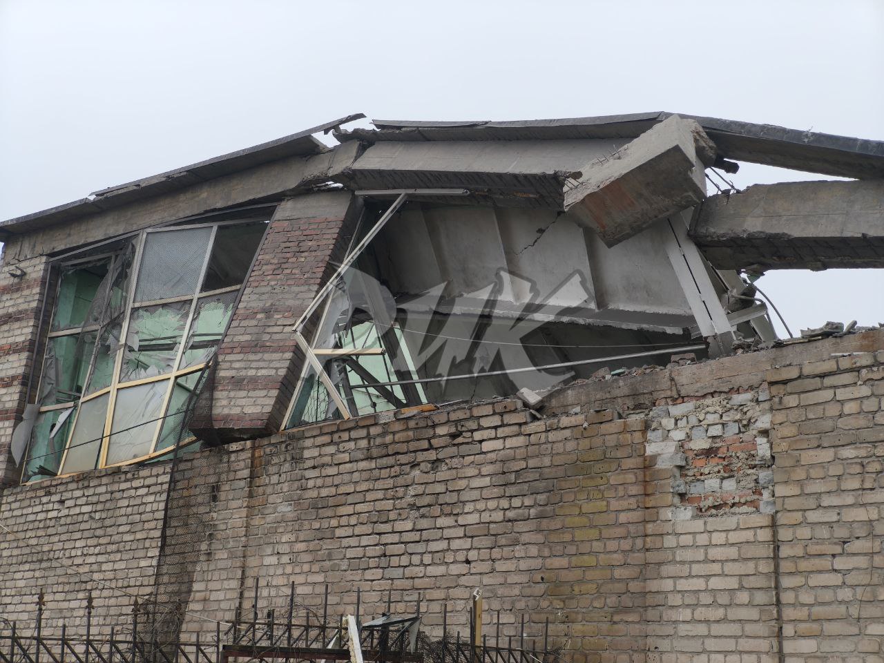 Появились кадры последствия обстрела завода им. Кирова в Горловке Появились кадры последствия обстрела завода им. Кирова в Горловке