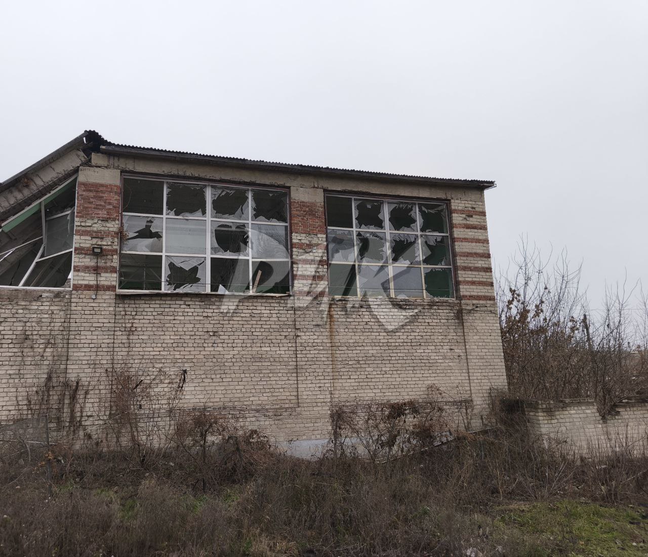 Появились кадры последствия обстрела завода им. Кирова в Горловке Появились кадры последствия обстрела завода им. Кирова в Горловке