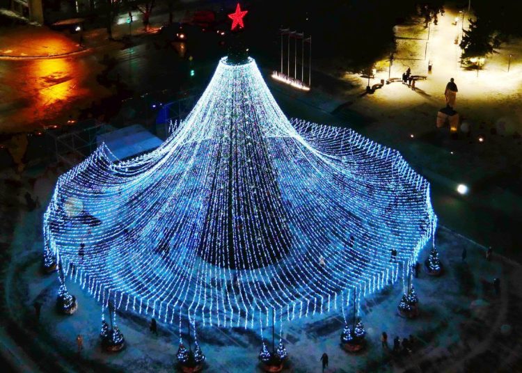 Елки желаний, новые стройки и триумф талантов в Москве. Дайджест за 24 декабря