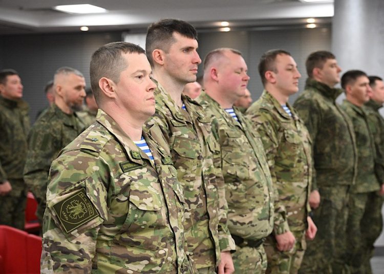 В Донецке наградили защитников за освобождение стратегически важного Ямполя В Донецке наградили защитников за освобождение стратегически важного Ямполя