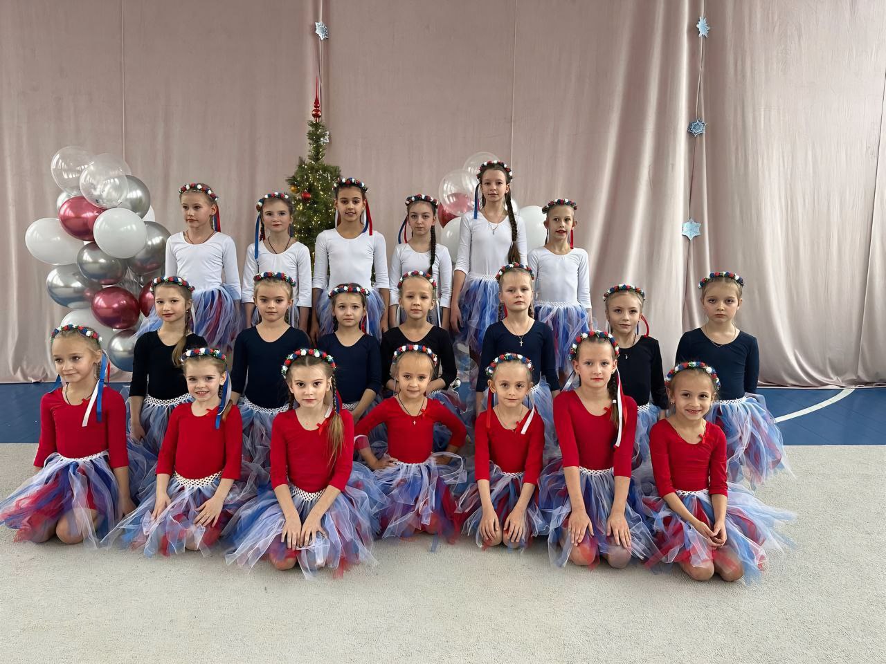 Возрождение культурной жизни в Мариуполе, триумф на «Синей птице» и исполнение заветных желаний. Дайджест за 28 декабря