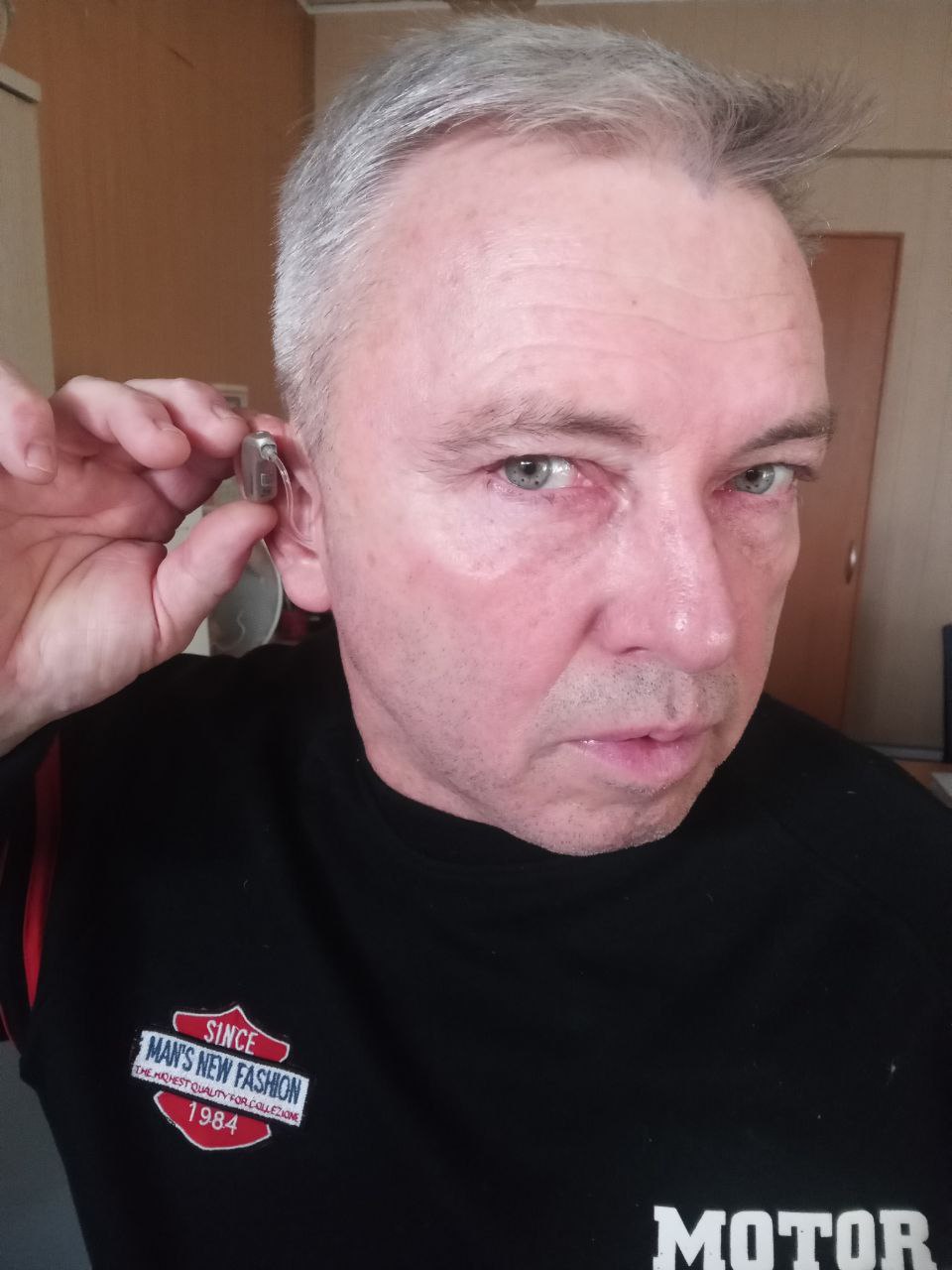 Ветераны получили возможность слышать благодаря фонду "Защитники Отечества"