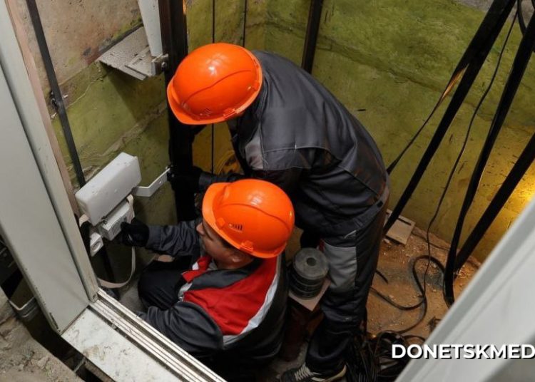 Поехали: новые лифты в домах ДНР