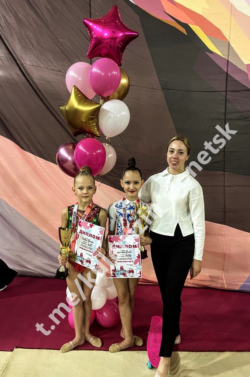 Новый игровой комплекс в Макеевке, биометрические загранпаспорта: дайджест новостей за 1 декабря