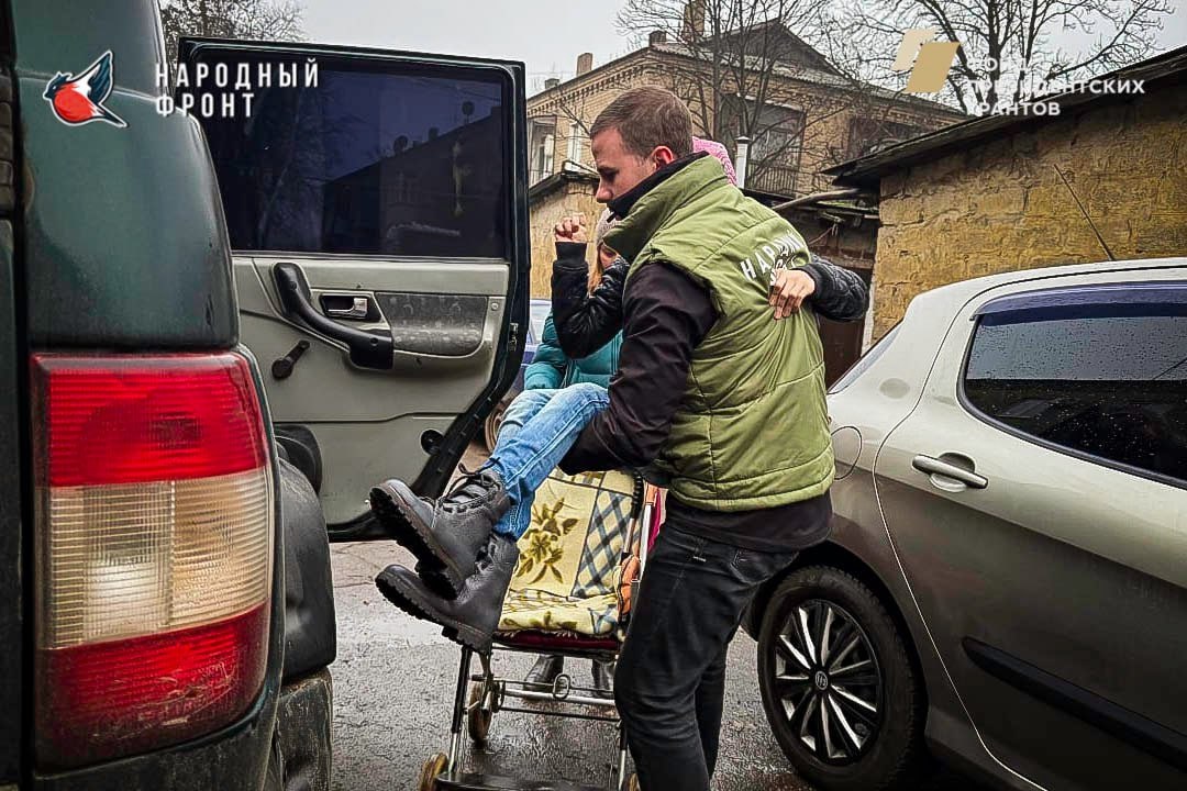 От ремонта школ до фестивалей и волонтёрства: чем запомнился день в городах Донбасса. Дайджест новостей за 3 декабря