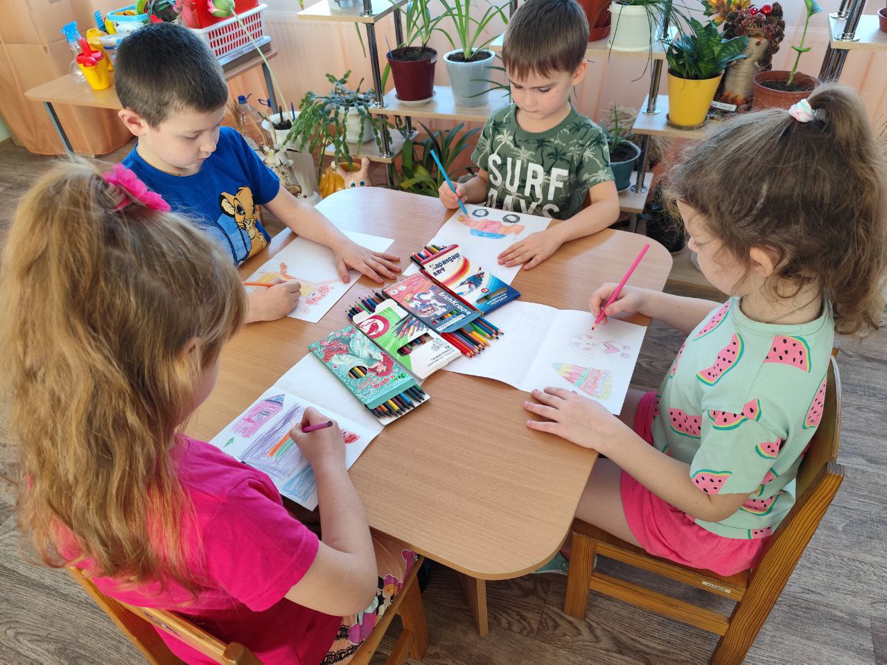 В Макеевке будет «прошлогодняя» елка, а другие округа открывают амбулатории и обновляют дороги. Дайджест новостей за 4 декабря