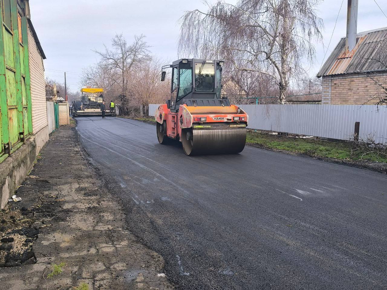 В Макеевке будет «прошлогодняя» елка, а другие округа открывают амбулатории и обновляют дороги. Дайджест новостей за 4 декабря