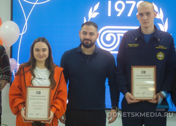 Подвиг души: какими силами держится волонтёрское движение Донбасса Подвиг души: какими силами держится волонтёрское движение Донбасса