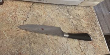 В Донецке задержали девушку, убившую знакомого ножом В Донецке задержали девушку, убившую знакомого ножом