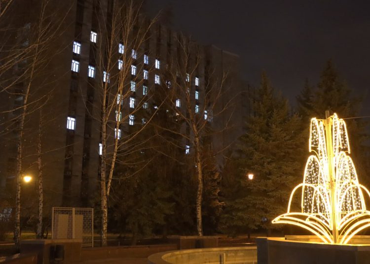Зимнее чудо для всех и борьба со снегом на дорогах Донбасса: дайджест за 26 декабря