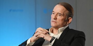 «Концлагерь вместо страны»: Медведчук раскритиковал легитимность выборов на Украине