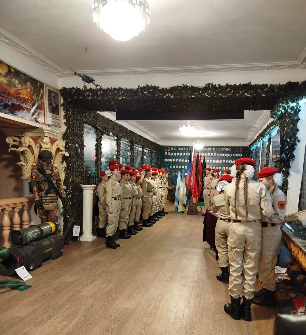 Делегация ветеранов ДНР на Форуме в Москве и донецкая присяга кадетов. Дайджест новостей за 10 декабря