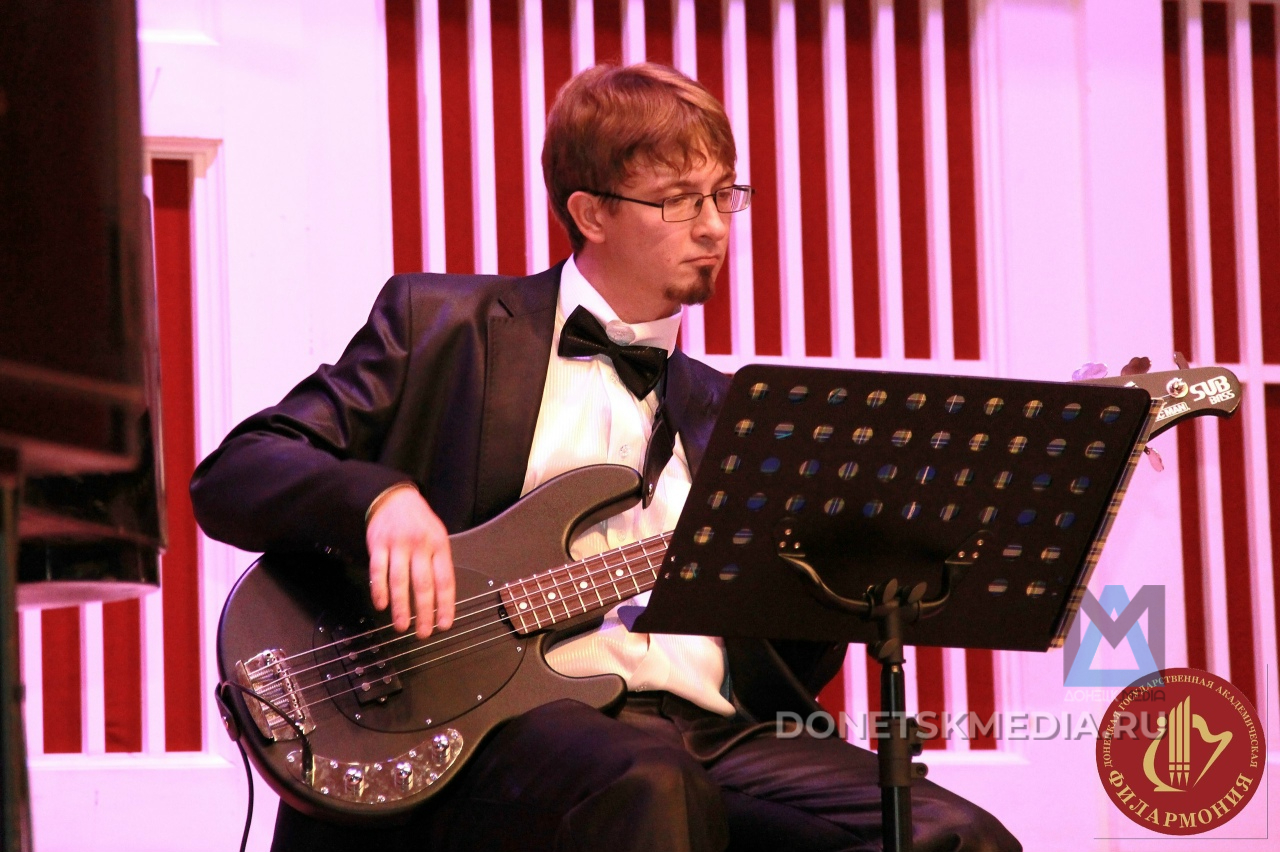 «Прикрою, если сфальшивит»: донецкий дирижёр Данил Милка — о секретах профессии и любви к своему оркестру