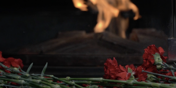 Донецкая молодежь организовала памятную акцию ко Дню Неизвестного Солдата Донецкая молодежь организовала памятную акцию ко Дню Неизвестного Солдата