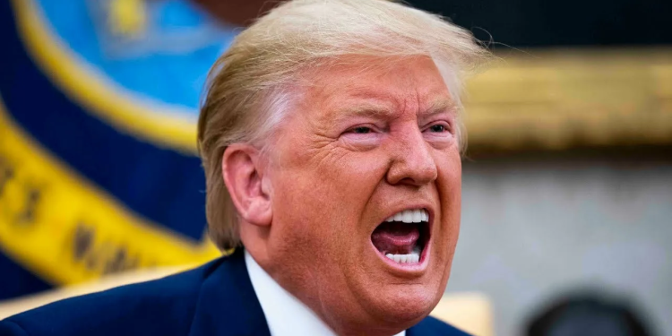 «Разнести в пух и прах»: Трамп заявляет права на всё Западное полушарие. Время пошло