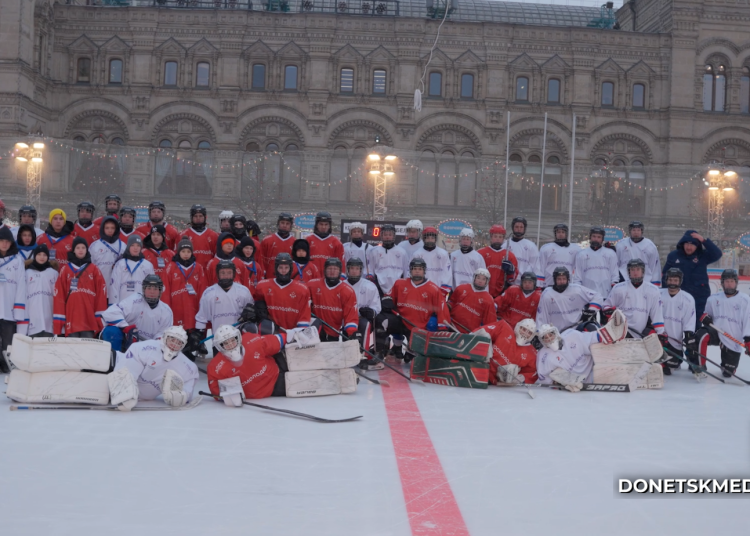 Хоккеисты Донбасса и Новороссии сыграли в Москве