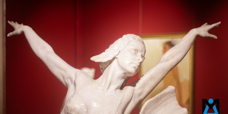 Шишкин, Айвазовский, балет: Республиканский художественный музей открылся после капремонта