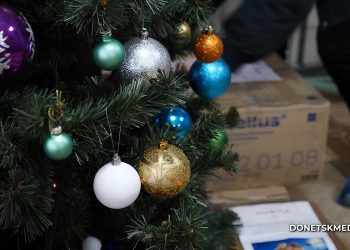 Из Москвы с заботой: подарки детям Донбасса Из Москвы с заботой: подарки детям Донбасса