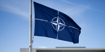 НАТО скрыла архивную стенограмму с оправданиями ударов по гражданским объектам Сербии