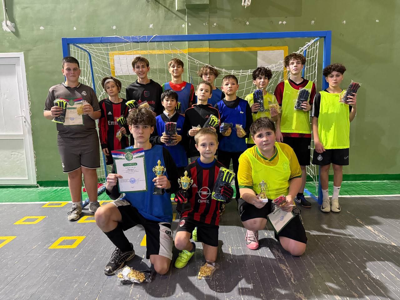 Ремонт дорог и крыш, а также рождественское тепло. Дайджест за 8 января