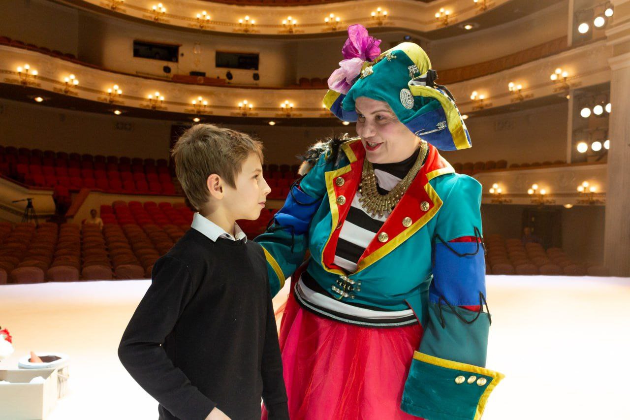 Ремонт дорог и крыш, а также рождественское тепло. Дайджест за 8 января