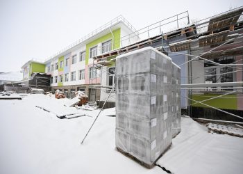 В Новоазовском округе завершают восстановление школы, разрушенной обстрелами