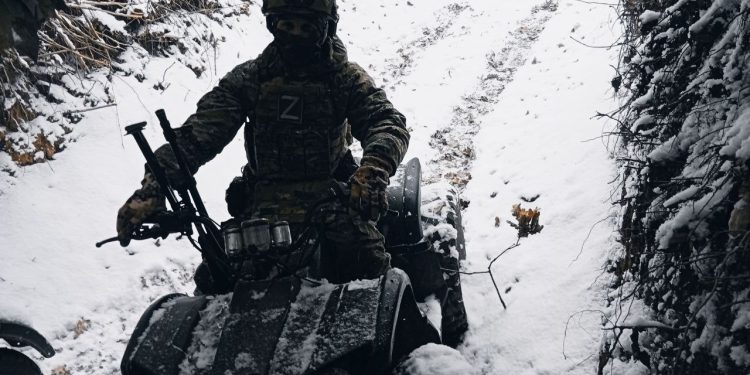 Группировка «Центр» сбросила агитлистовки на позиции ВСУ в районе Гришино