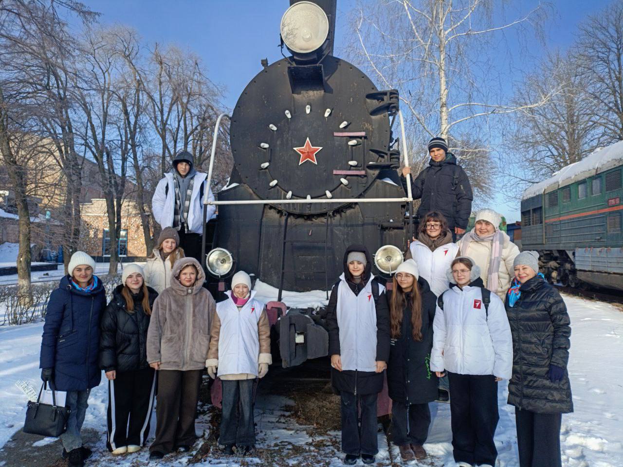 Дороги в будущее, отважная молодежь и помощь больницам. Дайджест за 21 января