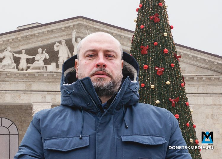 Режиссер из Москвы Антон Непомнящий уже знает, чем будет покорять зрителей мариупольский театр