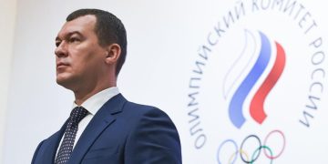 Тяжёлые атлеты вновь могут выступать с российской символикой. Российский флаг и гимн возвращаются на международные арены