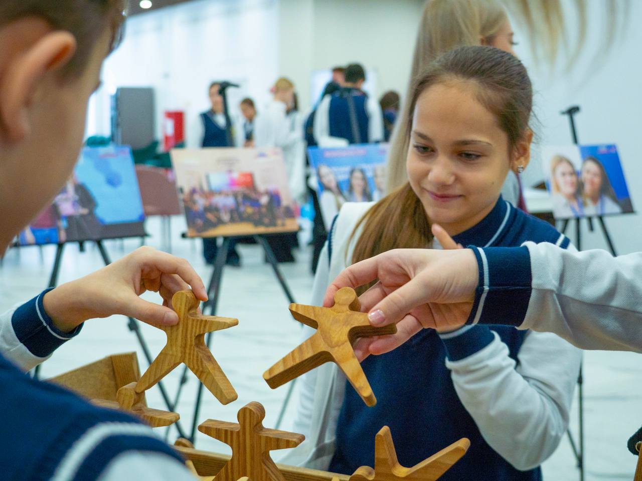 В Донецке открылся крупнейший центр молодёжи «30/09», построенный Москвой