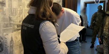 Фиктивные браки и доверенности: раскрыта схема хищения выплат у бойцов СВО в Хабаровском крае