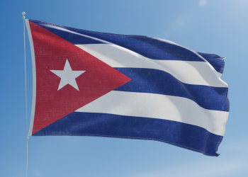 Катер под американским флагом открыл огонь по охране Кубы