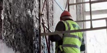 Москва приступила к капитальному обновлению 52-й гимназии в Луганске Москва приступила к капитальному обновлению 52-й гимназии в Луганске