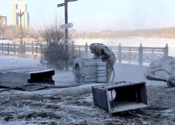 Новый микрорайон в Луганске, помощь фронту и реконструкция исторического моста в Донецке. Дайджест за 6 февраля