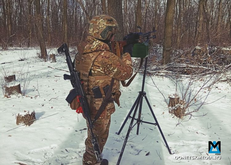 Штурмовые группы «Центра» прорываются в жилую застройку Нового Донбасса