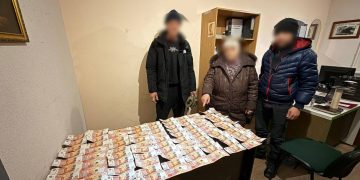 Донецкой пенсионерке вернут полмиллиона рублей, изъятых у задержанной аферистки