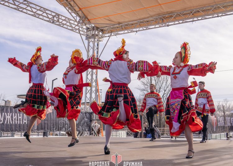 «Народная Дружина» провела масштабные гулянья на Масленицу в Донецке «Народная Дружина» провела масштабные гулянья на Масленицу в Донецке