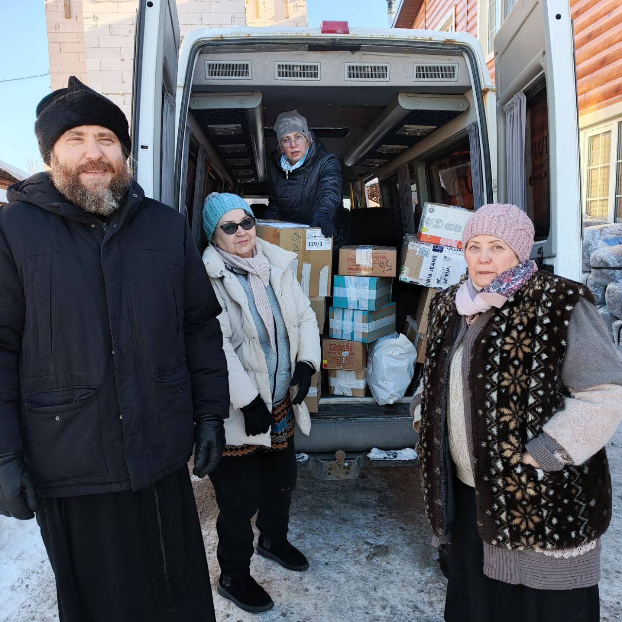 The Hatters едут в Донецк, шумная Масленица и 16 литров крови для спасения жизней. Дайджест за 21 февраля